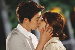 《新美队恋情曝光：黑人英雄与白女浪漫接吻》