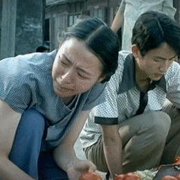 张静初45岁揭秘：研究生毕业却未获硕士证，遗憾成人生转折点