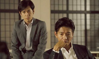 女子冲喜拥抱男友力失控坠楼，男友生死未卜惊心动魄