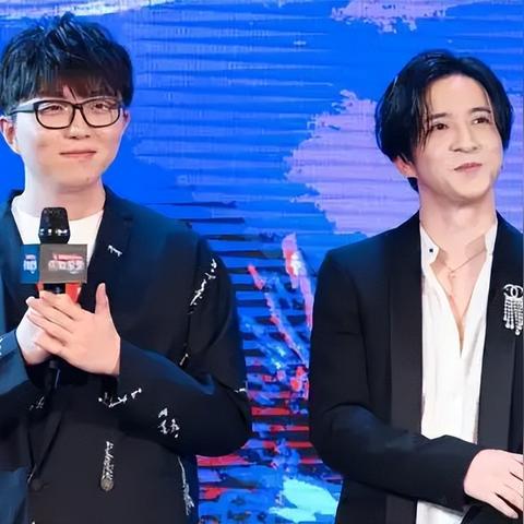 岳云鹏挡酒被换真相：揭秘喜剧人背后的辛酸与坚持