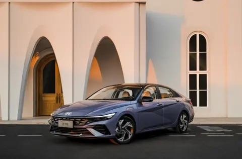 现代伊兰特断尾重生，6.98万起惊爆价！