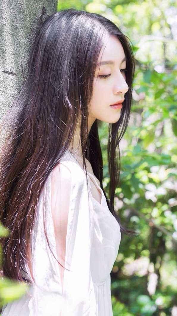 《巨乳少女囧图背后的纯爱烦恼揭秘》