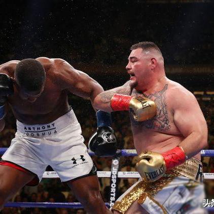 《机甲霸主传奇，神裔机甲战场风采》