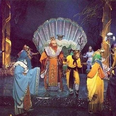 《四海兄弟第二章1904剧情揭秘：重温经典回忆》