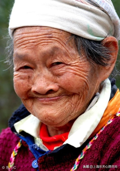 116岁老人长寿秘诀：不吵架的神奇力量揭秘