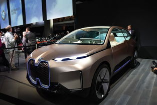 宝马经典“鼻子”前脸揭秘：突破与创新，铸就下一个传奇