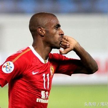 内马尔惨败瓦斯科达伽马现场被球迷怒斥