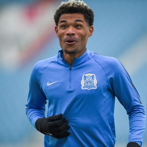 内马尔惨败瓦斯科达伽马现场被球迷怒斥