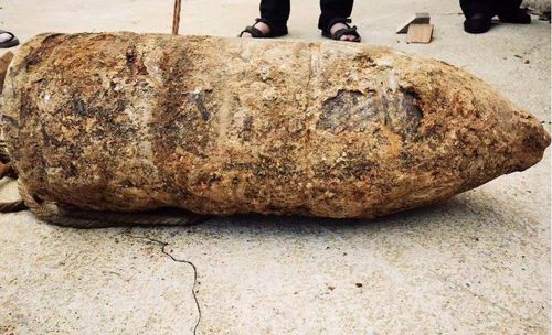 古墓探险变牢狱：男子挖出39件古董首饰被判刑，揭秘背后真相！