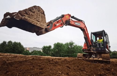 27岁挖掘机手环游中国，足迹遍布半壁江山！