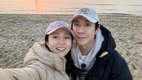 《董璇46岁再战二胎，张维伊回应引热议！》