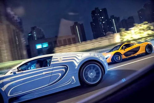 小米SU7神秘伪装车街头现踪，长轴距版即将揭秘！