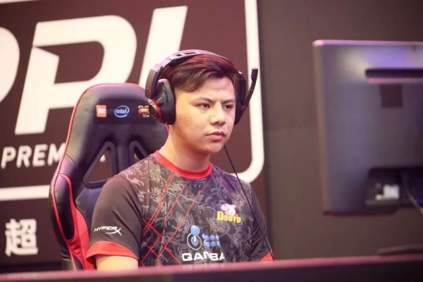 曾卓君力克Blaz登，电竞神坛新霸主诞生！