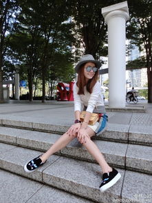 《剑星》新照曝光：申才恩时尚穿搭，身材绝美！