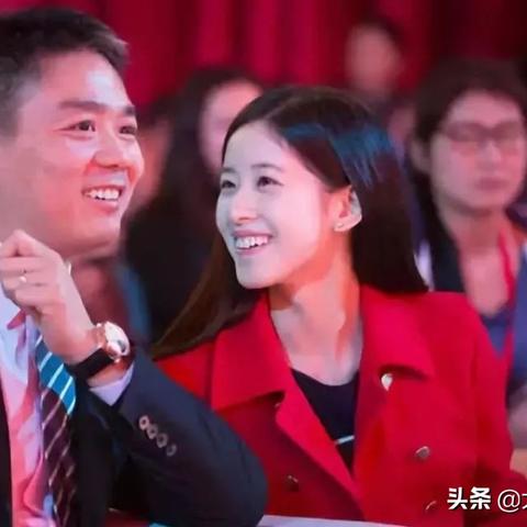 《封杀4年后，抽象教母奶茶复活之谜！》