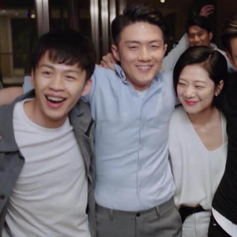 小米SU7女车主遭遇开门杀！网友热议：这操作太“矫情”了