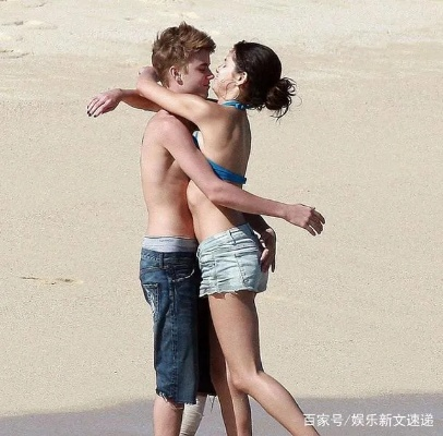 赛琳娜婚前派对美照：头纱比基尼惊艳亮相