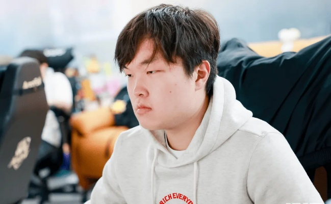 Bin线下被女观众嘲讽，网友怒斥：素质何在？