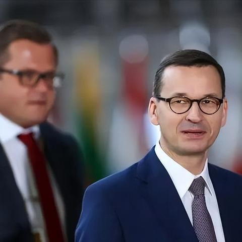 歼-20静态亮相！百余型现役空军飞机集结大揭秘