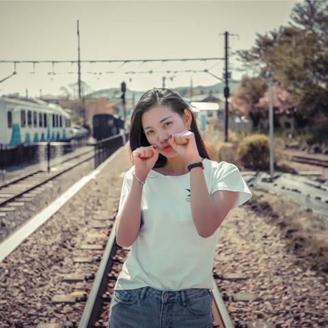 东京新宿火山灰覆盖：模拟富士山喷发惊悚现场