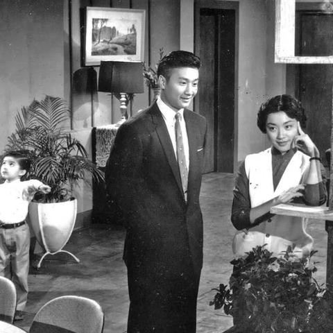 谢贤89岁近况曝光：网友感叹时光飞逝，老态尽显