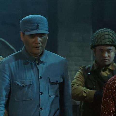 《亮剑》B站爆火！1.2万观众同屏，弹幕狂潮来袭