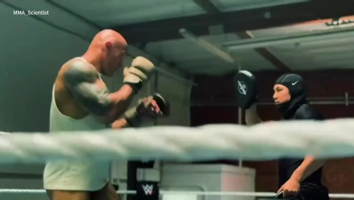 巨石强森MMA蜕变：从巨石到传奇瘦身！