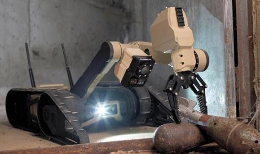 《战地6》EOD排爆机器人：战场上的无声英雄