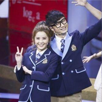 全智贤短发亮相新剧盛典，马甲线抢镜！