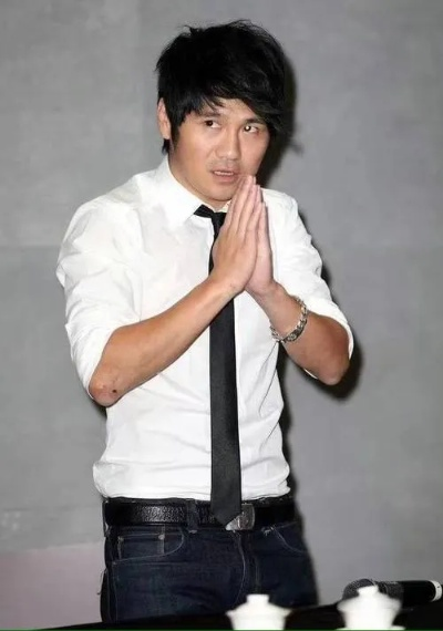 曹格品论区风云：陶喆王力宏歌迷激战正酣