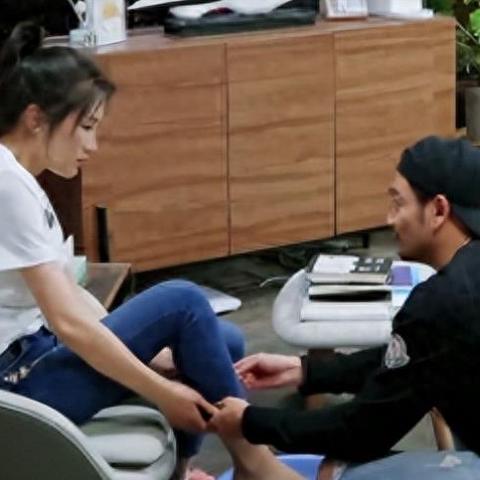 《体育外卖热爆校园，家教服务价优200-400元抢》