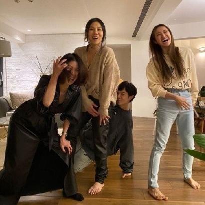 蔡依林深夜与吴青峰蔡健雅同游，十点未眠曝光！