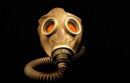 《禁闭求生2防毒面具攻略：自制教程揭秘》