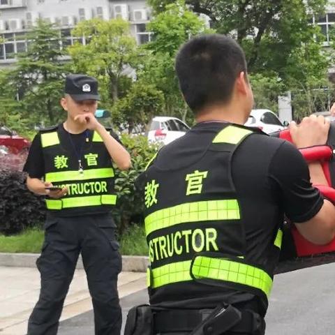 《家园攻防战》新手福利大放送，独家兑换码助你轻松升级！