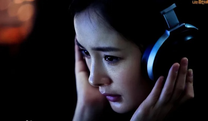 杨幂经典台词“多抽象”引热议，揭秘何晟铭跪下背后的故事！