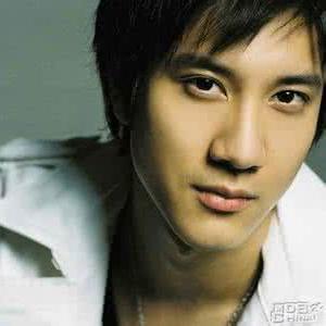 梁朝伟加盟新片导演魅力足，未来计划成谜引关注