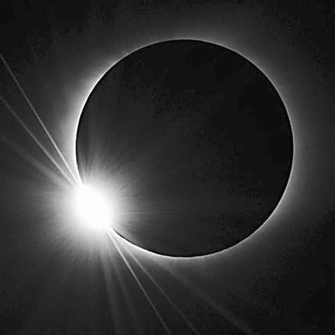 9月7日夜空奇观！红月亮月全食来袭，不容错过！