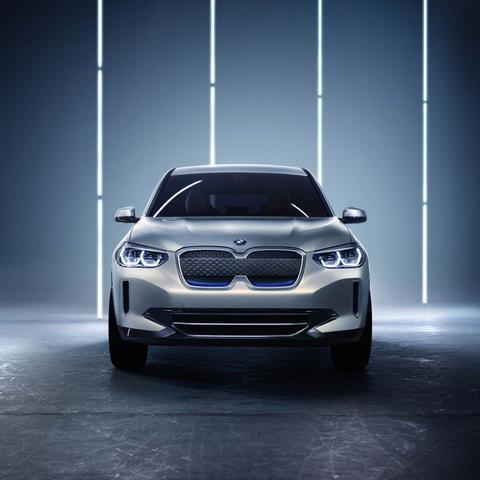 宝马iX3全球首秀：专为国人打造，新世代纯电SUV尊享体验