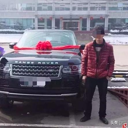 165万路虎揽胜提车即趴窝，车主维权：退换车+免费保养！