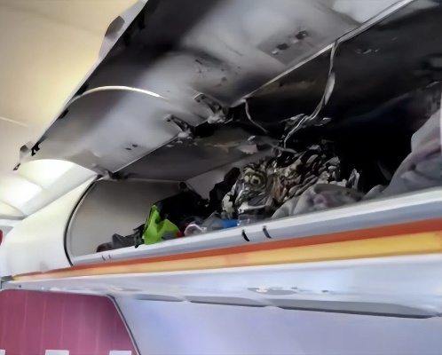 女子炫机舱点火视频曝光，官方通报揭秘背后真相