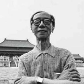 网红无语哥北京首站探秘：故宫之旅开启新篇章