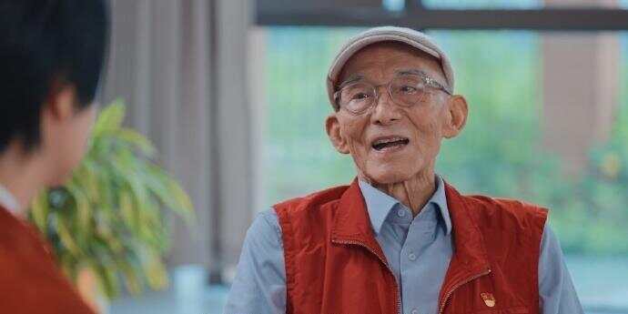 92岁游本昌入住养老院：尊享高品质晚年生活新篇章