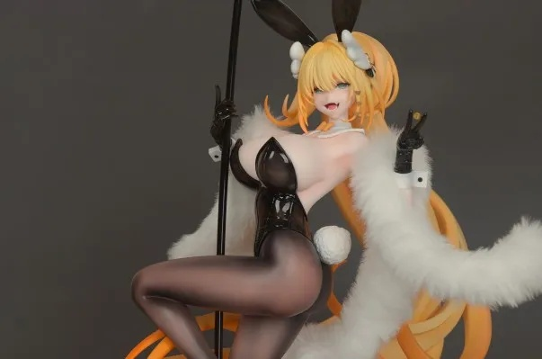 奢华兔装大雷亮相，《胜利女神》露菲黑丝长腿新时装惊艳登场