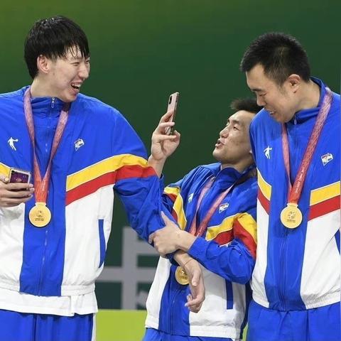 2025年，这些明星离世：揭秘永恒告别背后的故事