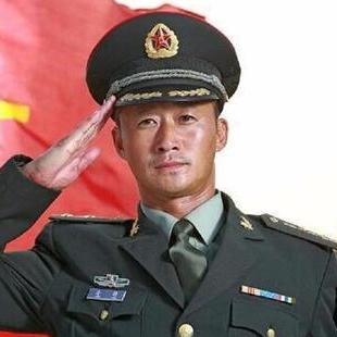 《捕风追影》票房狂飙11亿，延长上映至10月惊喜不断！