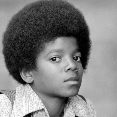 波西杰克逊第三季辣妹合影惊艳亮相，真实肤色引发热议