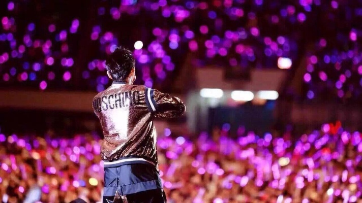 周杰伦济南演唱会门票抢手，独家观景窗租赁，尊享视听盛宴！