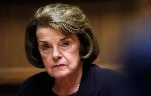 《死神来了》遗孀怒评艾美奖：丈夫被忽视，尊重何在？