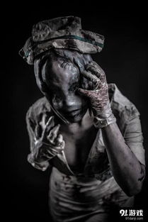 《寂静岭f》实体版独家揭秘：性感女主双封面设计引发热议！