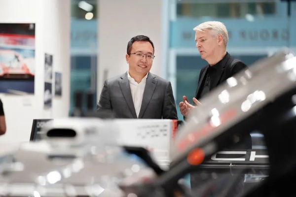 追觅CEO内部揭秘：挑战豪车巨头，手机市场三分天下格局新变